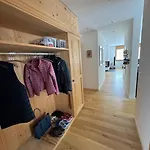 아파트 Modern Flat With View 다보스